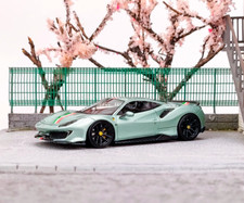 Modellino sportivo U2 1:64