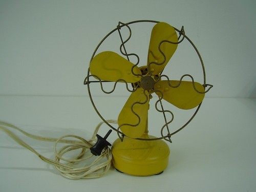 Antico piccolo ventilatore art