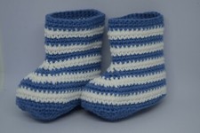 Scarponcini calzini neonato, uncinetto, strisce bianco celeste, cotone. Nuovo