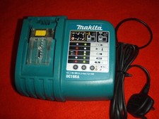Makita DC18RA Caricabatterie
