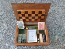 Scatola GIOCHI  GIUOCHI  ,CARTE DAMA ALTRO MOLTO VECCHIA ,NOTARE LA SCRITTA 