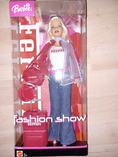 Barbie bambola sfilata moda - sfilata, di