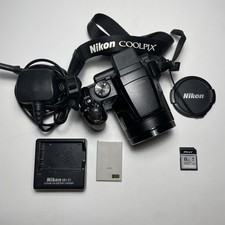 Nikon Coolpix P90 12,1 megapixel fotocamera digitale testata + caricatore, batteria, scheda SD da 8 GB