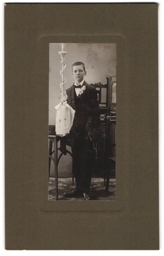 Fotografia giovane ragazzo con