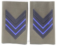 gradi tubolari caporale esercito italiano divisa uniforme militare medaglia