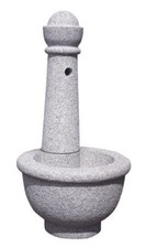 Fontana per giardino in pietra