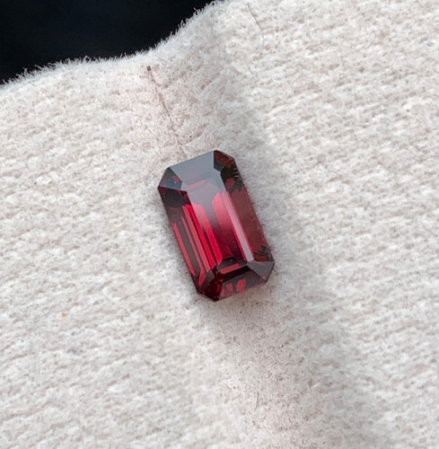 Spinello rosso ct taglio - 1,34,