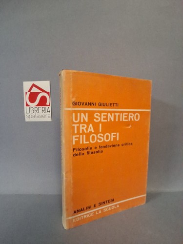 Sentiero tra filosofi - un,