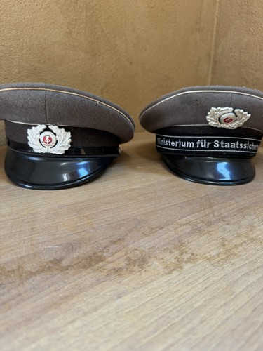 Cappelli militari ddr - ex,