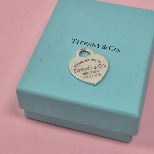 Tiffany ritorno in - ritorno,