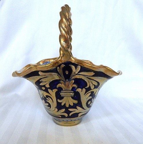 Italy majolica basket - majolica,