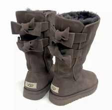 Stivali UGG Allegra fiocco alti marrone cioccolato 1092969 donna scamosciati taglia 5