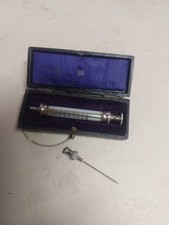 Antica siringa in vetro più