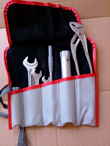 Classic bmw toolkit oem - classic, 2002