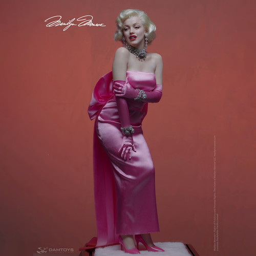 Marilyn monroe statue - monroe,