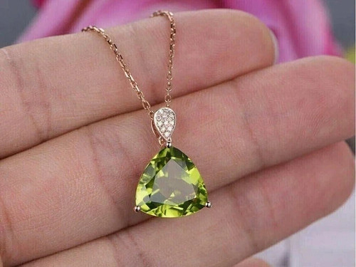 Collana con ciondolo