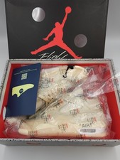 WMNS Nike Air Jordan 4 Retro