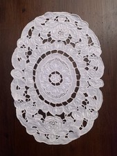 Centrino vintage realizzato a