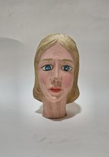 Testa grande antica di