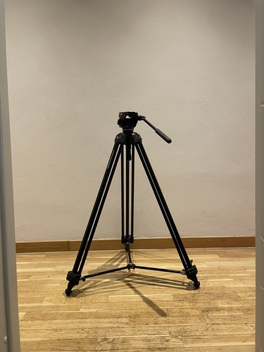 Manfrotto 547b tripod - , +