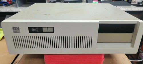 Custodia desktop vintage ibm - desktop,