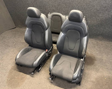 Sedili sportivi in pelle