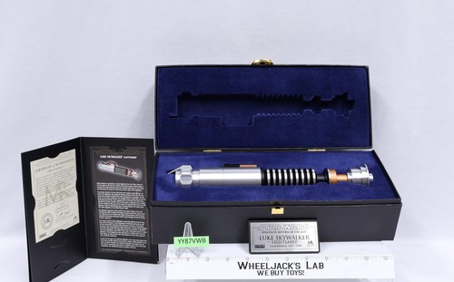 Luke skywalker lightsaber star - skywalker,