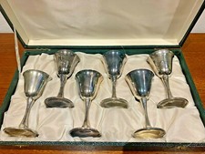 ELEGANTE SERVIZIO DI BICCHIERI