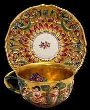 Tazza e piattino figure