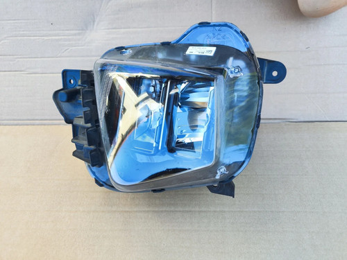 Faro proiettore anteriore