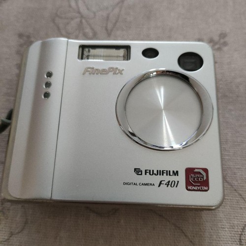 Fotocamera digitale compatta