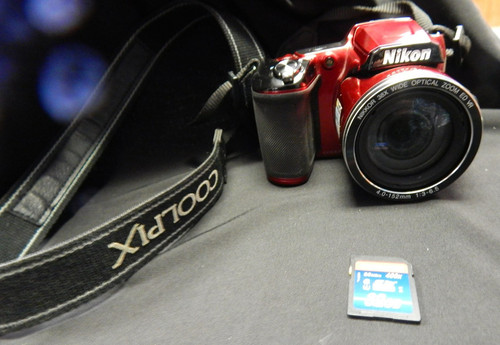 Fotocamera digitale rossa - fotocamera,