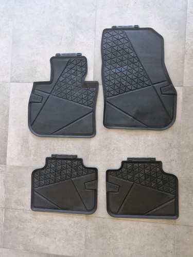 Set tappeti gomma - anteriori, e