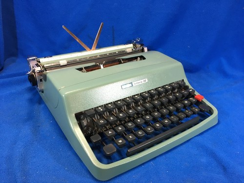 Macchina scrivere olivetti - da,
