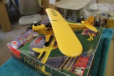 Cox, Piper J-3 Cub, aereo di