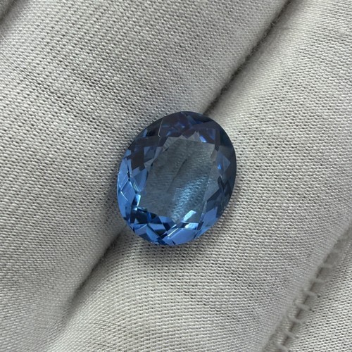 Topazio blu svizzero taglio