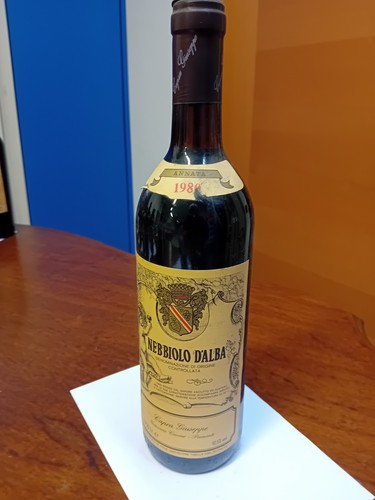 Antica bottiglia vino rosso - bottiglia,