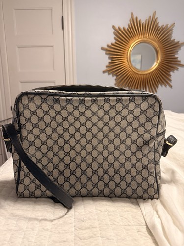 Gucci monogram messenger bag - monogram,