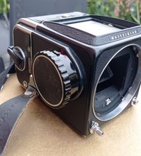 Hasselblad 500 c/m corpo macchina con magazzino 220/120