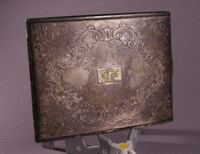 Portasigarette monogramma