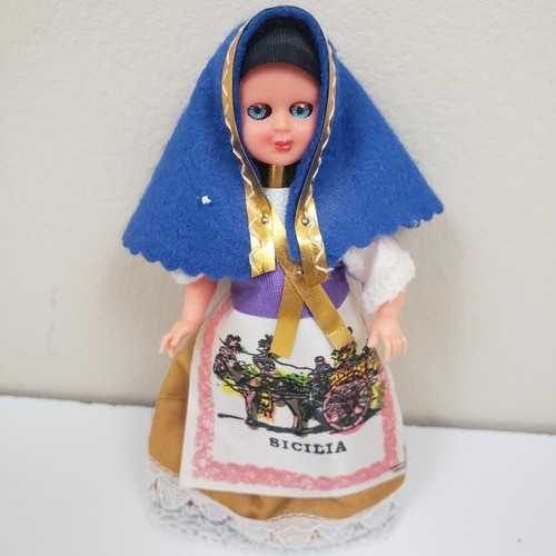 Bambola souvenir siciliana