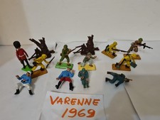 LOTTO SOLDATINI MISTO BRITAINS SCALA 1:32 COMPLETI O DA COMPLETARE