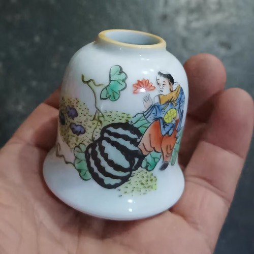 Vaso porcellana rosa - , famiglia
