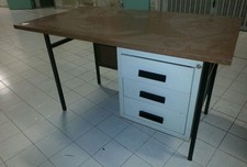 Scrittoio industriale legno e ferro con cassettiera Vintage Modernariato anni 70