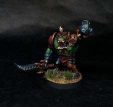 Miniatura dipinta Rackham confronto orco campione cacciatore D&D Pathfinder