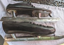 Pattini da velocità anni '20 AG Spalding Bros Blue Streak hockey su ghiaccio misura 12 e affilatoio