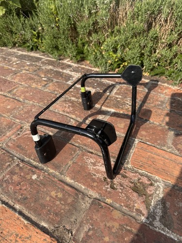 Adattatore per seggiolino auto