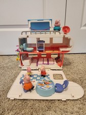 Peppa pig fold out camper - peppa,
