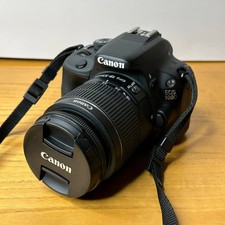 Canon EOS 100D REFLEX DSLR + Obiettivo Canon 18-55mm Solo 1425 SCATTI + Custodia