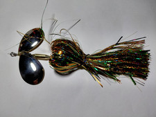 MUSKY DOUBLE BLADE BUCKTAIL